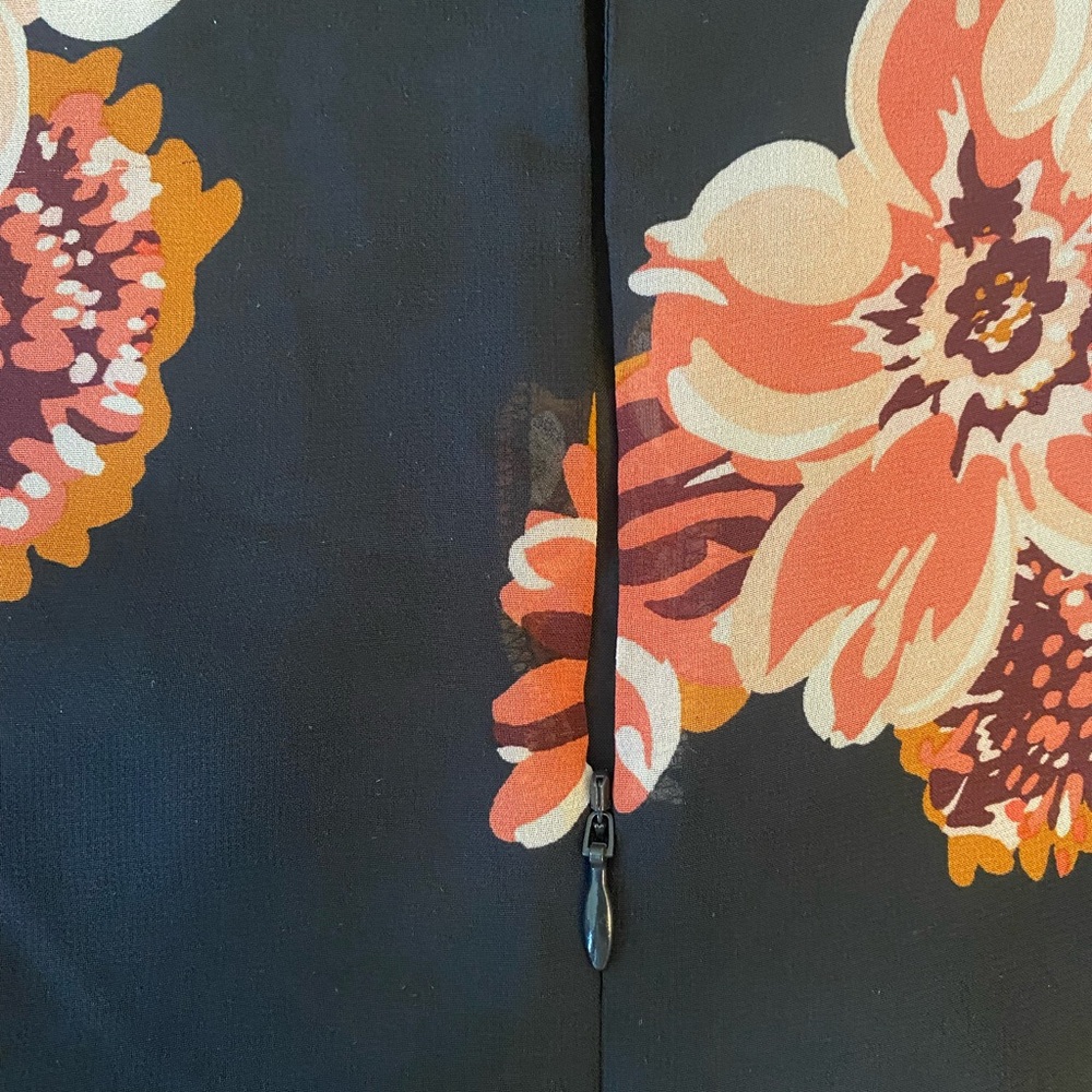 Floral Ann Taylor Factor Dress - Picture 6 of 6